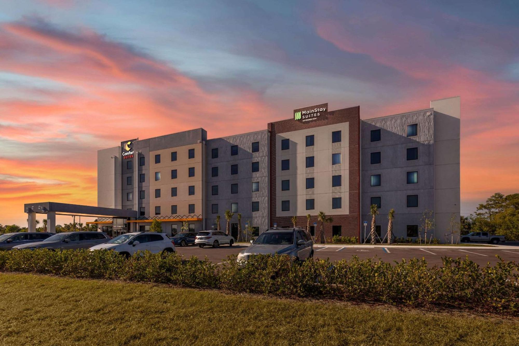 Comfort Suites Fort Myers East I-75 Buitenkant foto